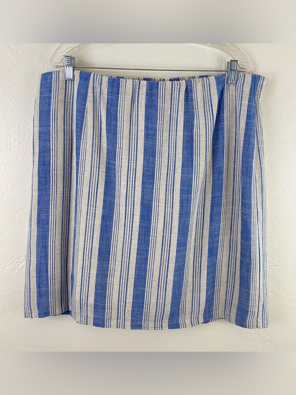 Torrid NWT 2X Blue & Cream Striped Linen Blend Elastic High Waist Mini Skirt